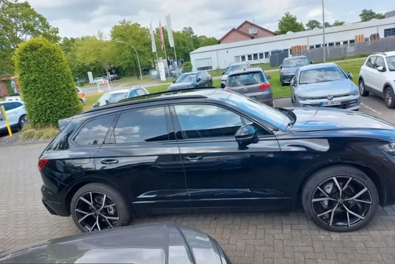 Volkswagen Touareg din 2025 cu 10.500 km - oferta VOL219189 - foto 6