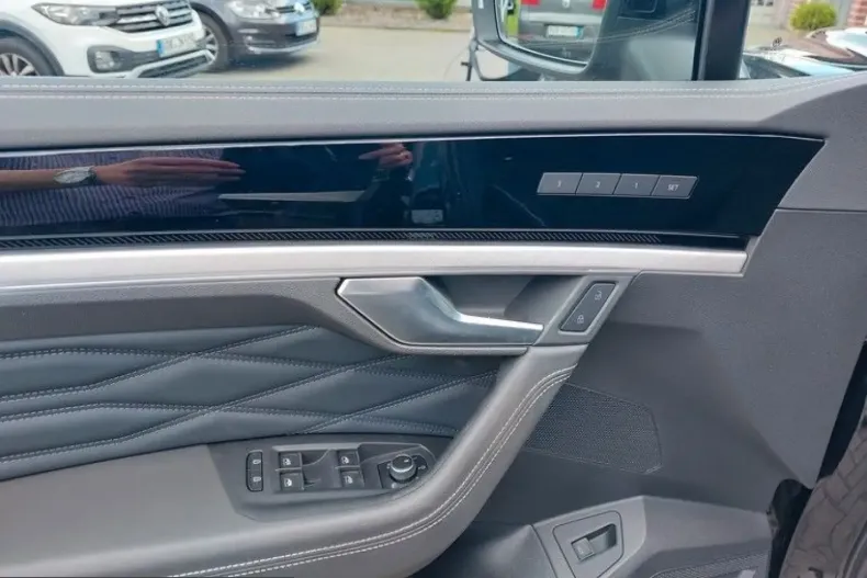 Volkswagen Touareg din 2025 cu 10.500 km - oferta VOL219189 - foto 14
