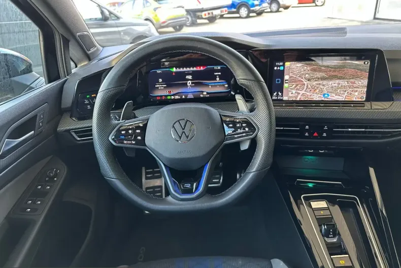 Volkswagen Golf din 2024 cu 16.900 km - oferta VOL219190 - foto 14