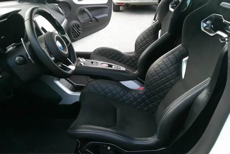 Alpine A110 din 2024 cu 6.690 km - oferta ALP219198 - foto 8