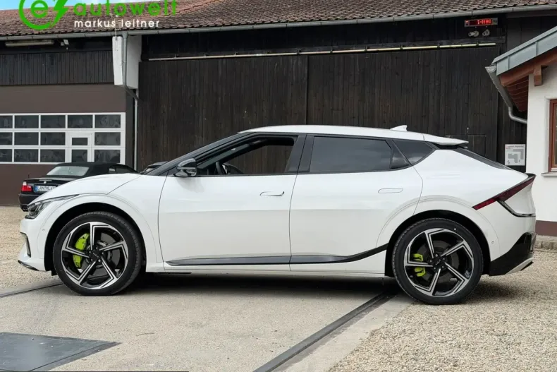 Kia EV6 din 2024 cu 16.800 km - oferta KIA219199 - foto 7