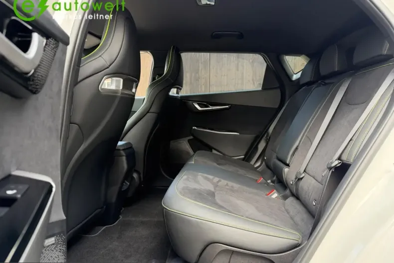 Kia EV6 din 2024 cu 16.800 km - oferta KIA219199 - foto 17
