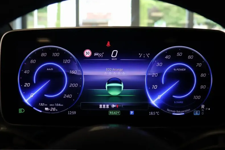 Mercedes-Benz EQE din 2025 cu 5.300 km - oferta MER219201 - foto 23