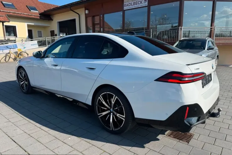 BMW 540 (Seria 5) din 2025 cu 19.980 km - oferta BMW219203 - foto 5