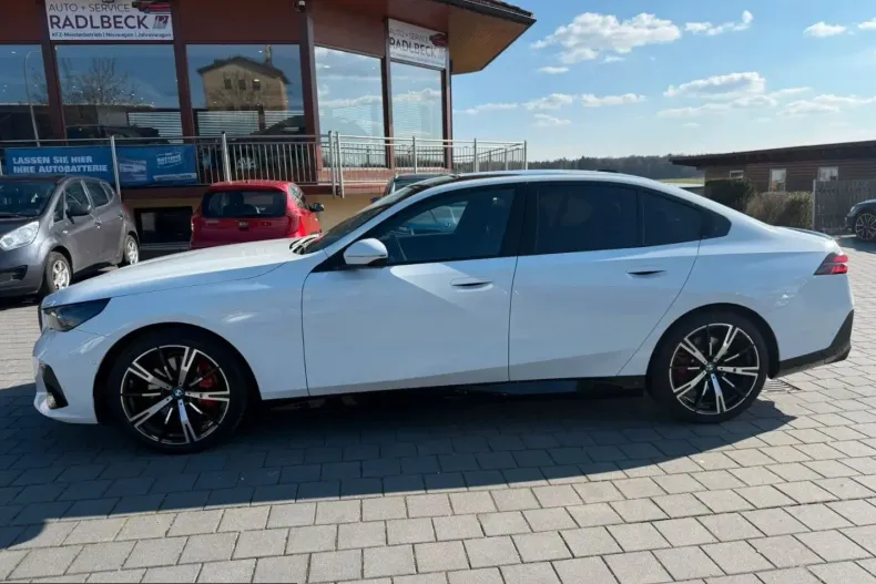 BMW 540 (Seria 5) din 2025 cu 19.980 km - oferta BMW219203 - foto 6