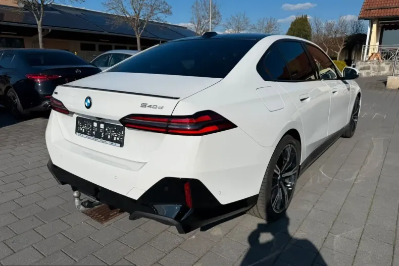 BMW 540 (Seria 5) din 2025 cu 19.980 km - oferta BMW219203 - foto 7