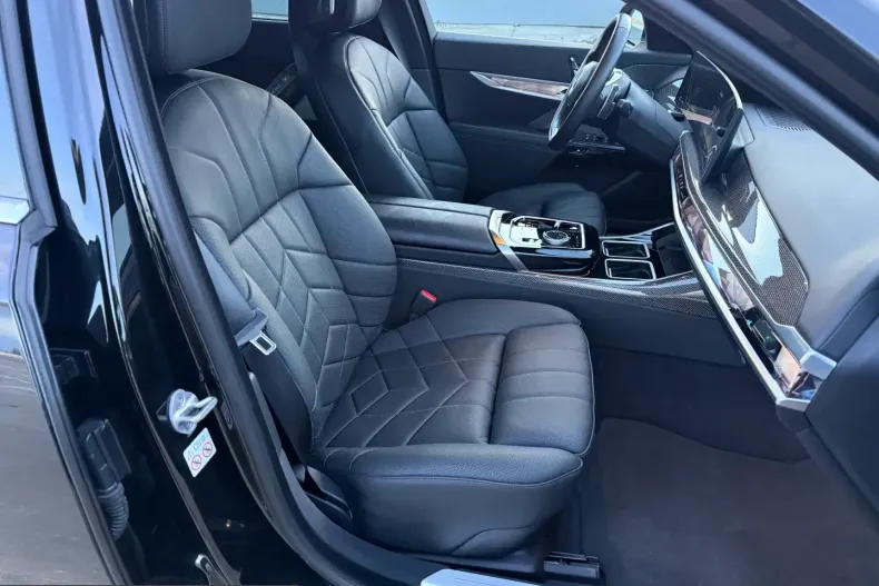 BMW 750 (Seria 7) din 2023 cu 53.145 km - oferta BMW219212 - foto 38