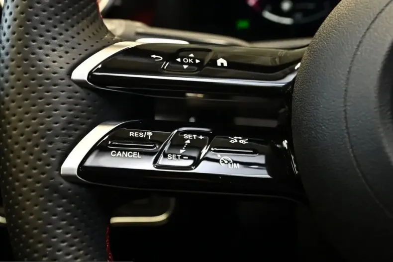 Mercedes-Benz CLA 250 (Clasa CLA) din 2025 cu 10.898 km - oferta MER219217 - foto 14