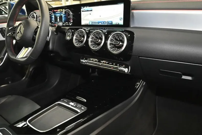 Mercedes-Benz CLA 250 (Clasa CLA) din 2025 cu 6.398 km - oferta MER219220 - foto 6