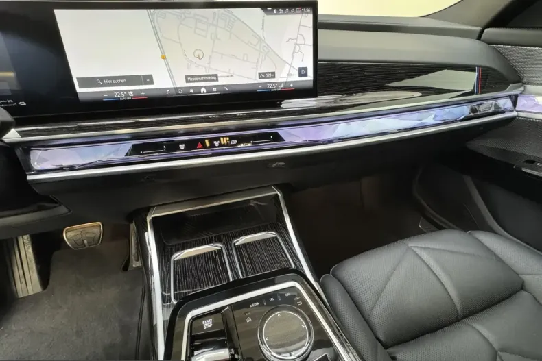 BMW 750 (Seria 7) din 2025 cu 17.700 km - oferta BMW219230 - foto 10