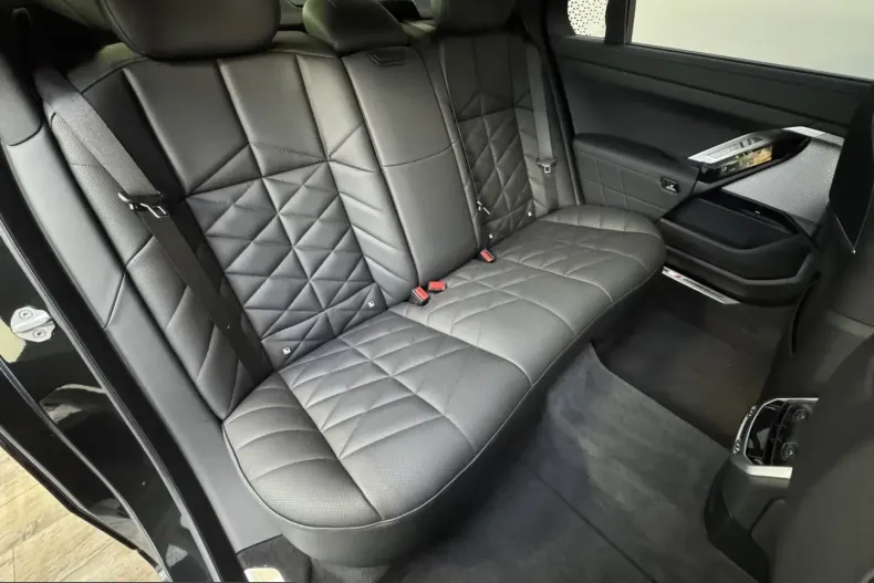 BMW 750 (Seria 7) din 2025 cu 17.700 km - oferta BMW219230 - foto 24