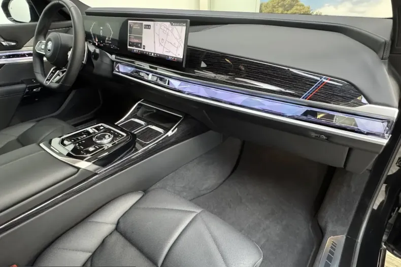 BMW 750 (Seria 7) din 2025 cu 17.700 km - oferta BMW219230 - foto 28