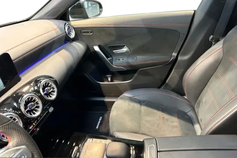 Mercedes-Benz CLA 220 (Clasa CLA) din 2022 cu 35.154 km - oferta MER219239 - foto 7
