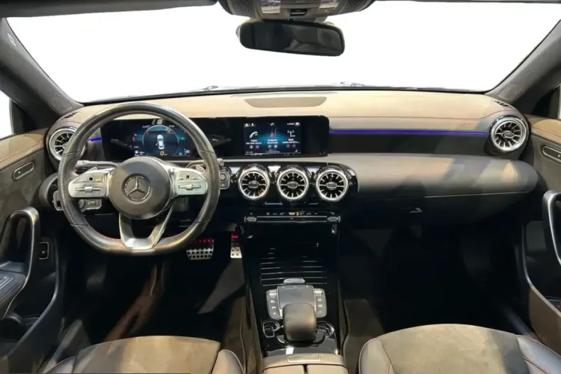 Mercedes-Benz CLA 220 (Clasa CLA) din 2022 cu 35.154 km - oferta MER219239 - foto 14