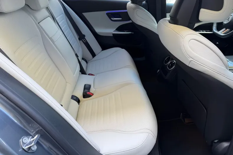 Mercedes-Benz C 220 (Clasa C) din 2023 cu 28.000 km - oferta MER219251 - foto 23