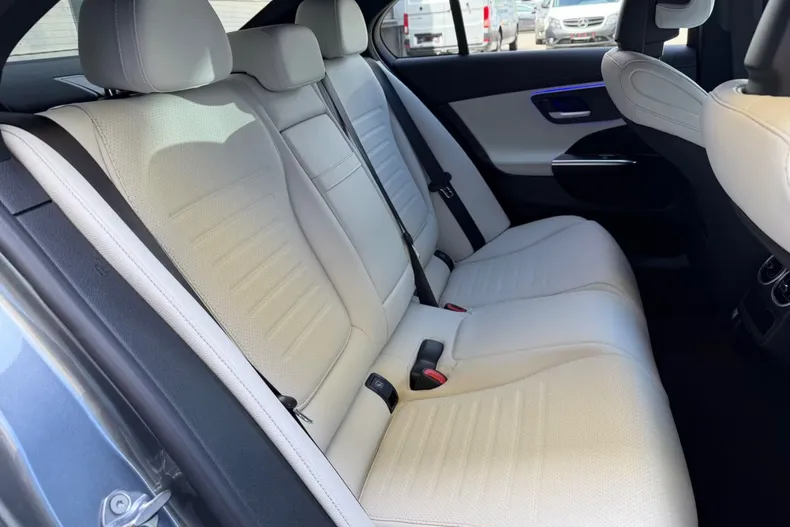 Mercedes-Benz C 220 (Clasa C) din 2023 cu 28.000 km - oferta MER219251 - foto 24