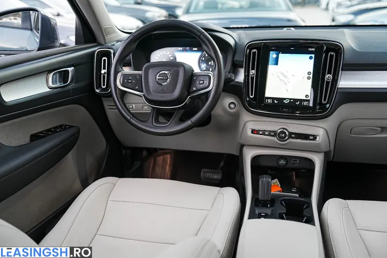 Volvo XC40 din 2021 cu 74.300 km - oferta VOL219282 - foto 5