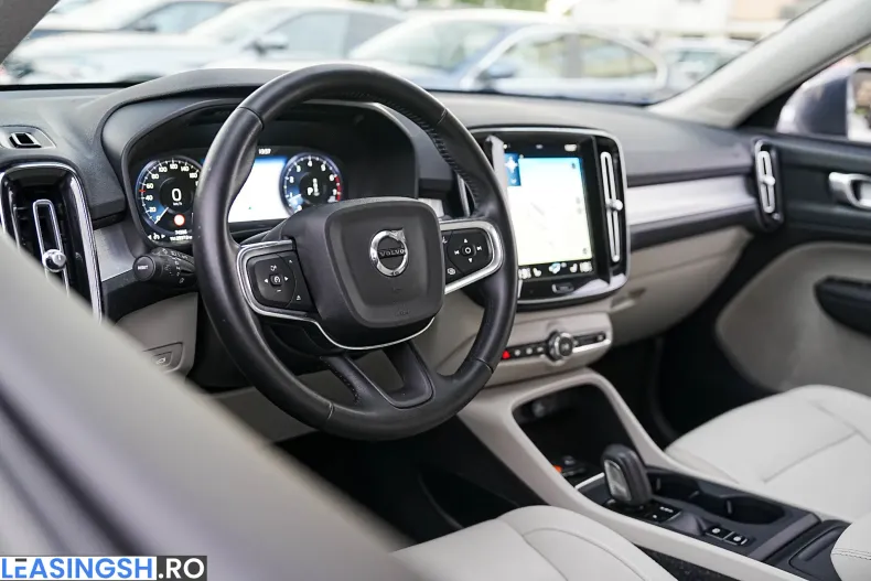 Volvo XC40 din 2021 cu 74.300 km - oferta VOL219282 - foto 13