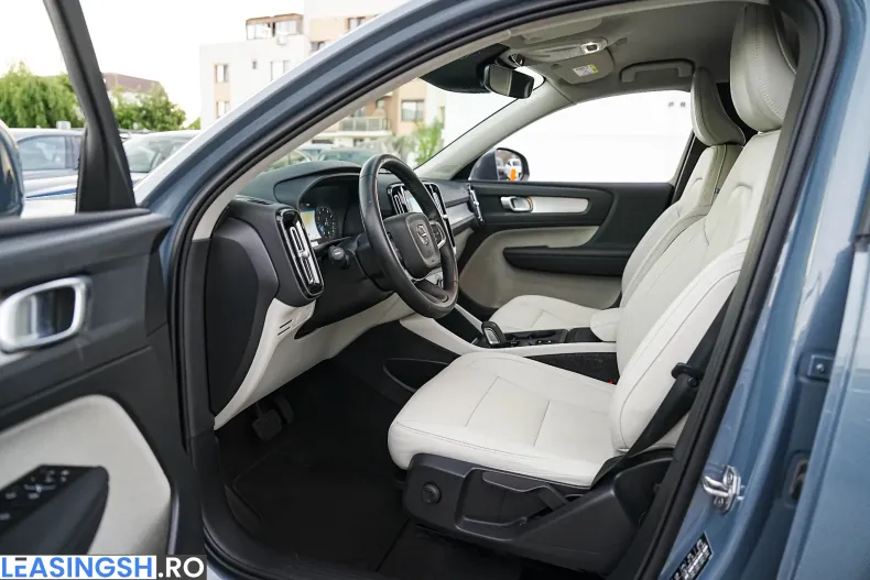 Volvo XC40 din 2021 cu 74.300 km - oferta VOL219282 - foto 16