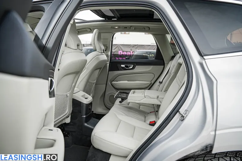 Volvo XC60 din 2021 cu 105.750 km - oferta VOL219295 - foto 21