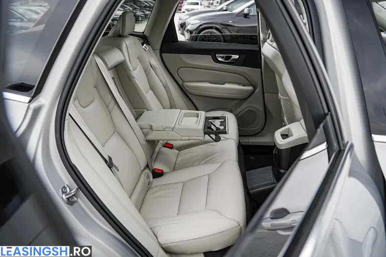 Volvo XC60 din 2021 cu 105.750 km - oferta VOL219295 - foto 22