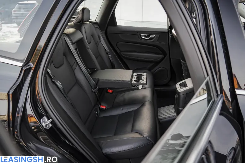 Volvo XC60 din 2022 cu 107.370 km - oferta VOL219297 - foto 14