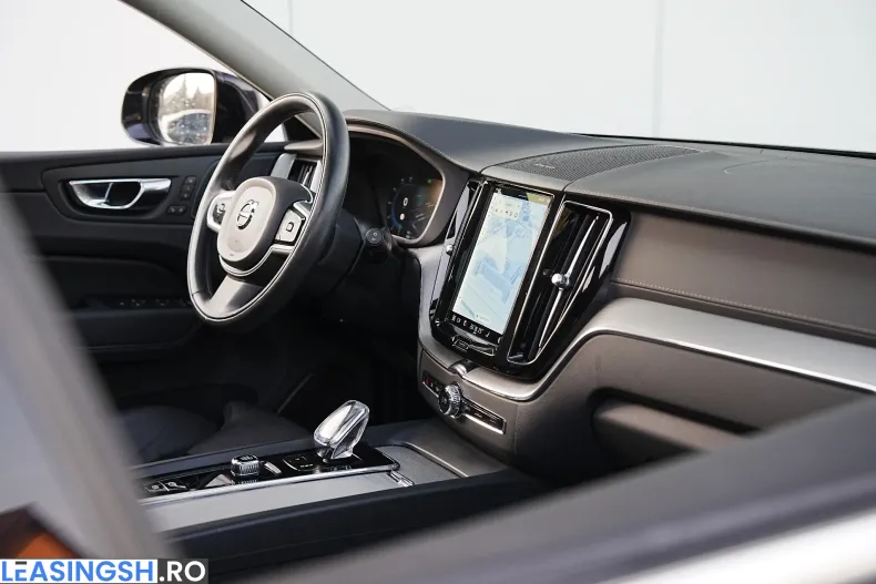 Volvo XC60 din 2022 cu 126.450 km - oferta VOL219299 - foto 26