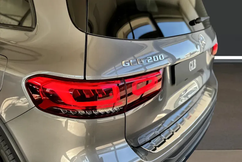 Mercedes-Benz GLB (Clasa GLB) din 2023 cu 8.500 km - oferta MER219309 - foto 9