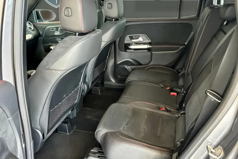 Mercedes-Benz GLB (Clasa GLB) din 2023 cu 8.500 km - oferta MER219309 - foto 21
