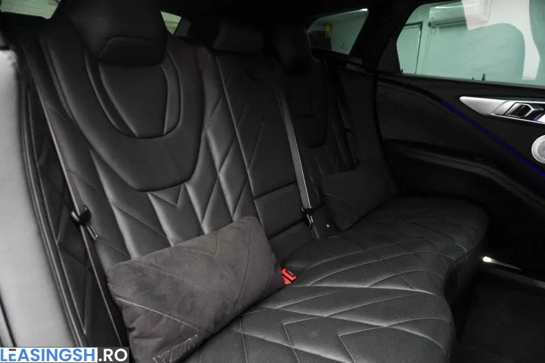 BMW XM (Seria X) din 2023 cu 54.956 km - oferta BMW219331 - foto 17