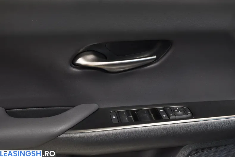 Lexus UX din 2025 cu 44 km - oferta LEX219335 - foto 8