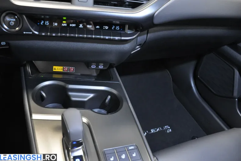 Lexus UX din 2025 cu 44 km - oferta LEX219335 - foto 17