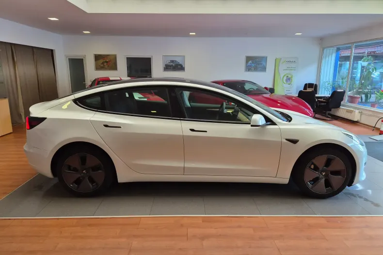 Tesla Model 3 din 2023 cu 40.400 km - oferta TES219336 - foto 4