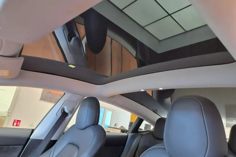 Tesla Model 3 din 2023 cu 40.400 km - oferta TES219336 - foto 11