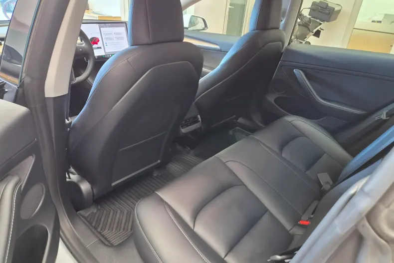 Tesla Model 3 din 2023 cu 40.400 km - oferta TES219336 - foto 12
