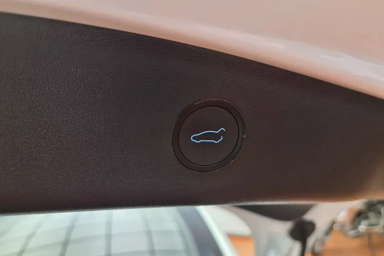 Tesla Model 3 din 2023 cu 40.400 km - oferta TES219336 - foto 15