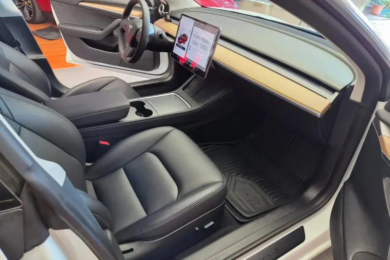 Tesla Model 3 din 2023 cu 40.400 km - oferta TES219336 - foto 17