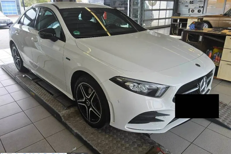 Mercedes-Benz A 250 (Clasa A) din 2021 cu 56.600 km - oferta MER219340 - foto 2