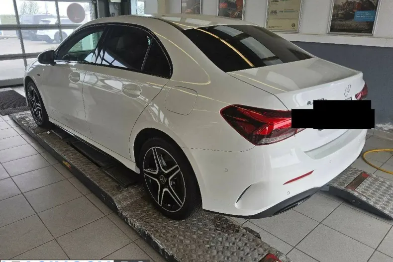 Mercedes-Benz A 250 (Clasa A) din 2021 cu 56.600 km - oferta MER219340 - foto 3