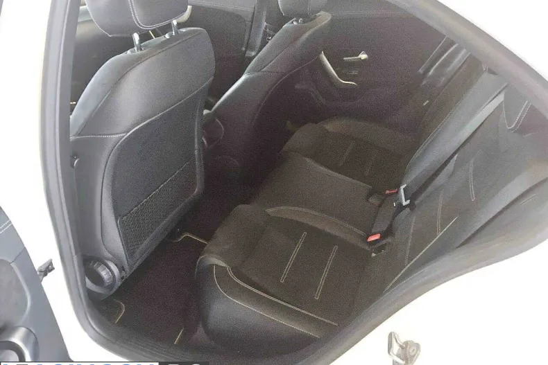 Mercedes-Benz A 250 (Clasa A) din 2021 cu 56.600 km - oferta MER219340 - foto 7