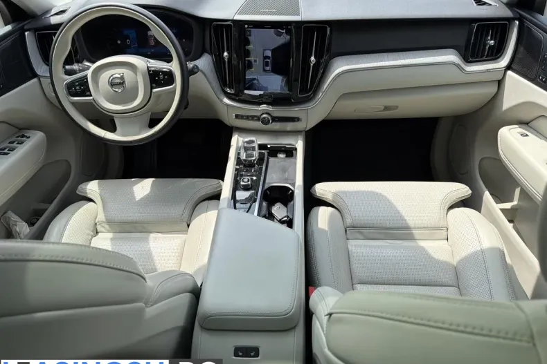 Volvo XC60 din 2022 cu 45.719 km - oferta VOL219351 - foto 12