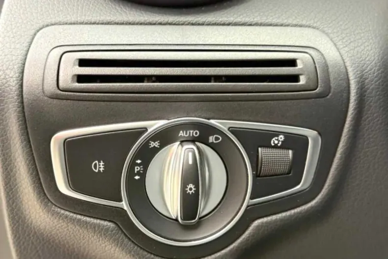 Mercedes-Benz GLC (Clasa GLC) din 2021 cu 152.000 km - oferta MER219377 - foto 22