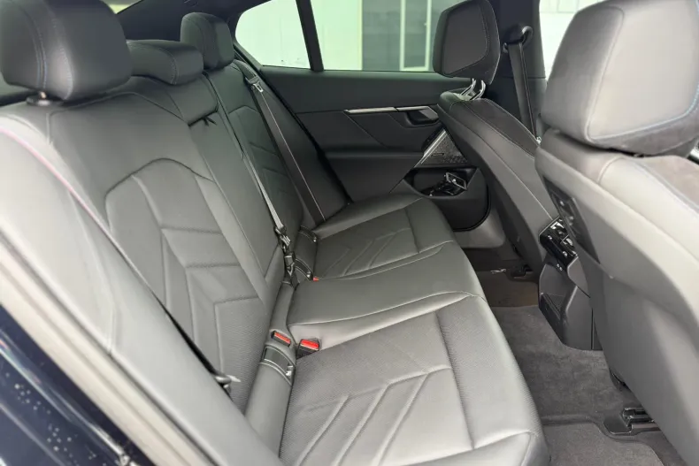BMW 520d (Seria 5) din 2024 cu 35.000 km - oferta BMW219385 - foto 19