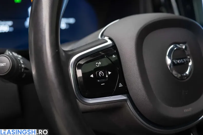 Volvo XC60 din 2021 cu 150.450 km - oferta VOL219392 - foto 23