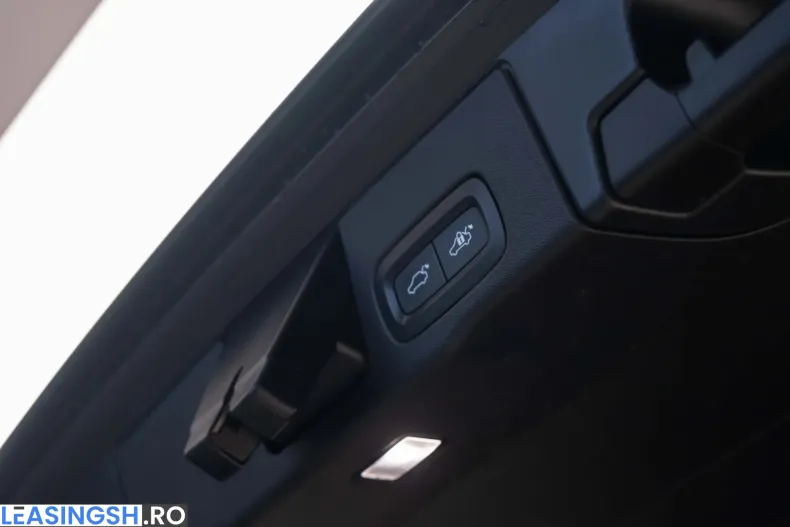 Volvo XC60 din 2021 cu 150.450 km - oferta VOL219392 - foto 35