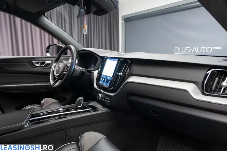 Volvo XC60 din 2021 cu 150.450 km - oferta VOL219392 - foto 40