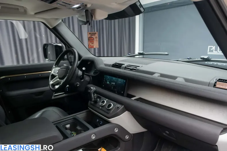 Land Rover Defender din 2023 cu 15.000 km - oferta LAN219394 - foto 28
