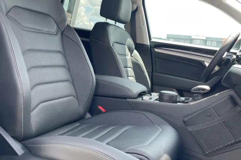 Volkswagen Touareg din 2026 cu 1 km - oferta VOL219409 - foto 23