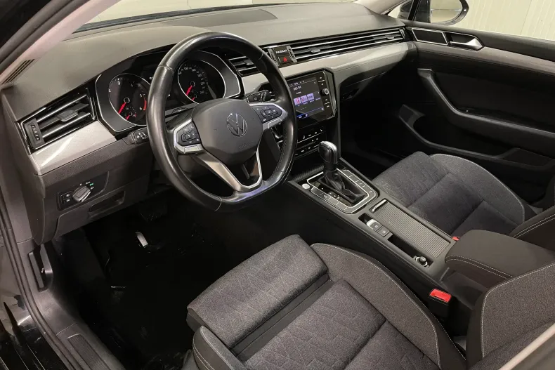 Volkswagen Passat din 2023 cu 112.594 km - oferta VOL219414 - foto 5