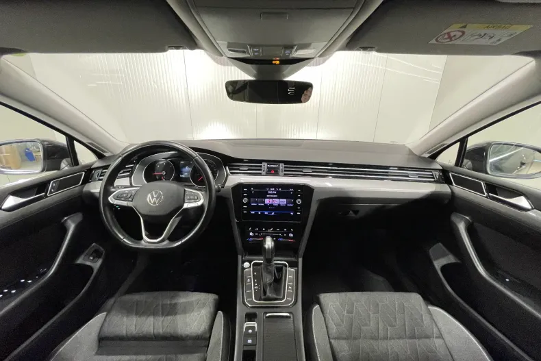Volkswagen Passat din 2023 cu 112.594 km - oferta VOL219414 - foto 7